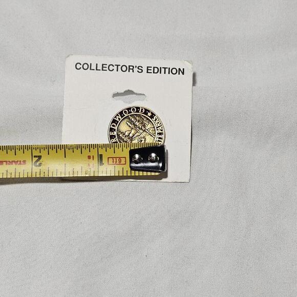 REDWOOD National & State Parks Gold Tone Travel Pin Signed L W Briston - Picture 2 of 5